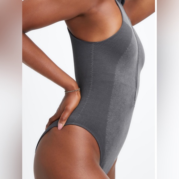 Fabletics Arya Bodysuit - Picture 4 of 8
